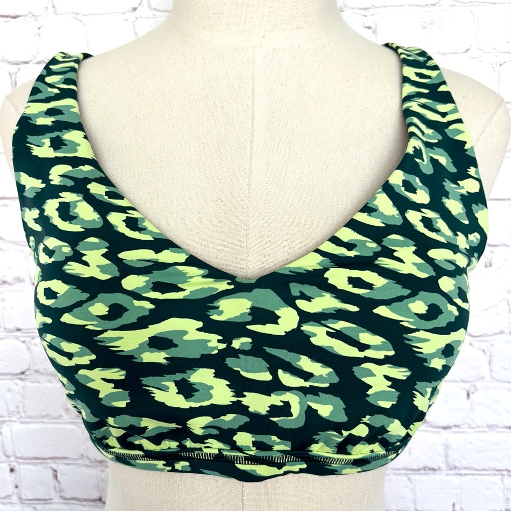 Offline by AERIE Goals Medium Impact Plunge Cheetah Print Sports Bra--NEW--L